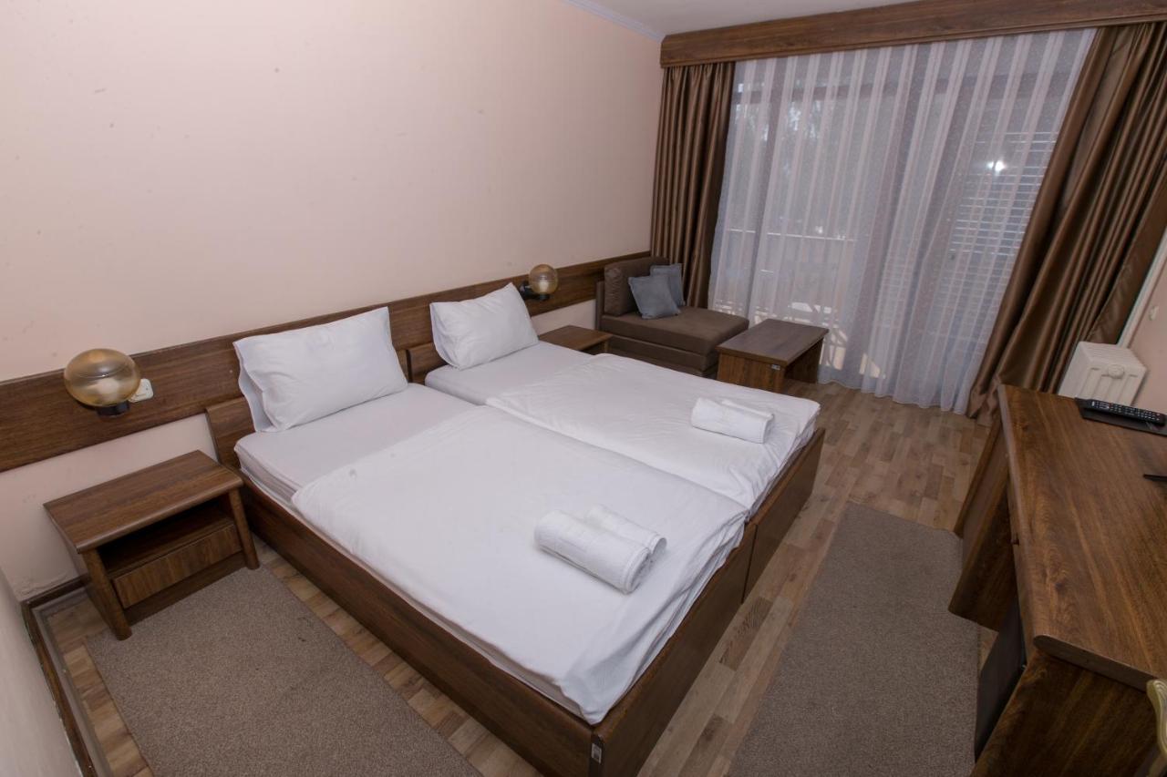 Hotel Desaret オフリド エクステリア 写真
