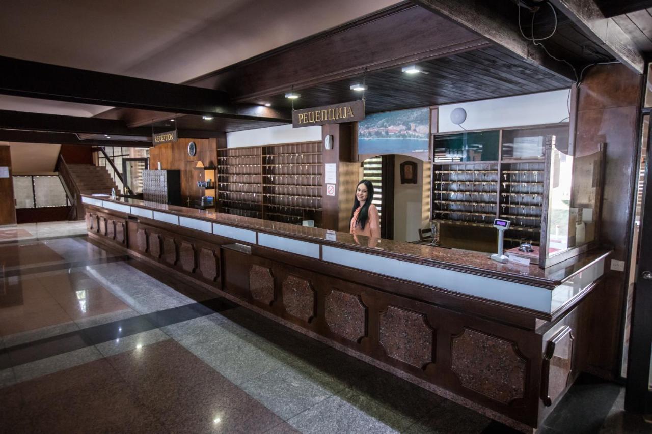 Hotel Desaret オフリド エクステリア 写真